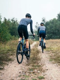 FUSION C3 Light LS Jersey – Str L – Grey -Cykler Salgsbutik Light LS Cycling Jersey 0208 Grey 7front v2 low 3409405 750x