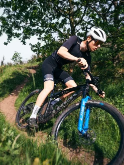 FUSION Mens HP Cycle Bib – Str. M – Black -Cykler Salgsbutik Mens HP BIB 0186 Black 8f v3 4364970 750x