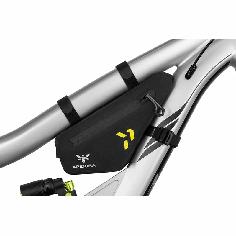 Apidura Backcountry Frame Pack 1L 3 Apidura Backcountry Frame Pack 1L